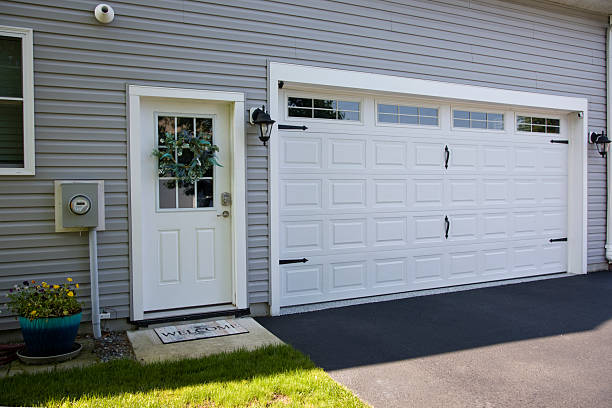 24/7 Emergency Garage Door Panel Replacement experts in Bear Lake County County, ID